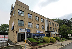 United Properties sells 12,000 s/f retail/office <br>for $3.85 million
